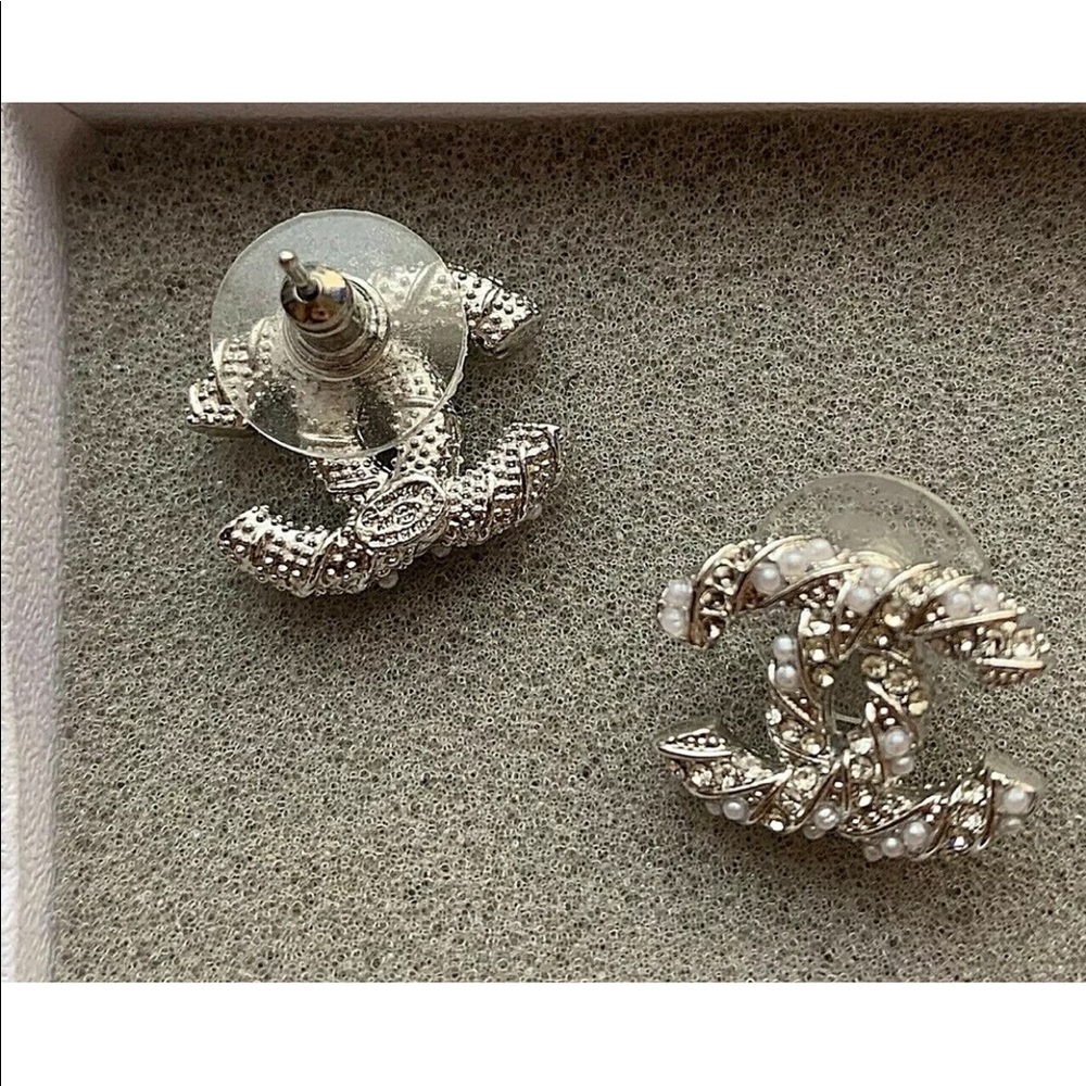 Chanel Earrings Small Pearls & Crystals